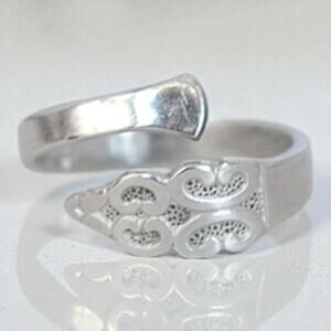 Vintage 1947 Rogers Brothers Bypass Spoon Ring Wrap Around Adjustable 2.7g